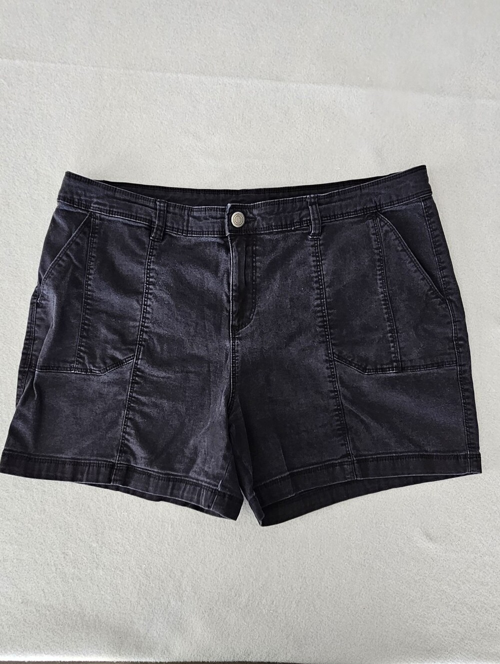 Style & Co Women's Black Shorts – Size 16 – Good Pre-Owned Condition